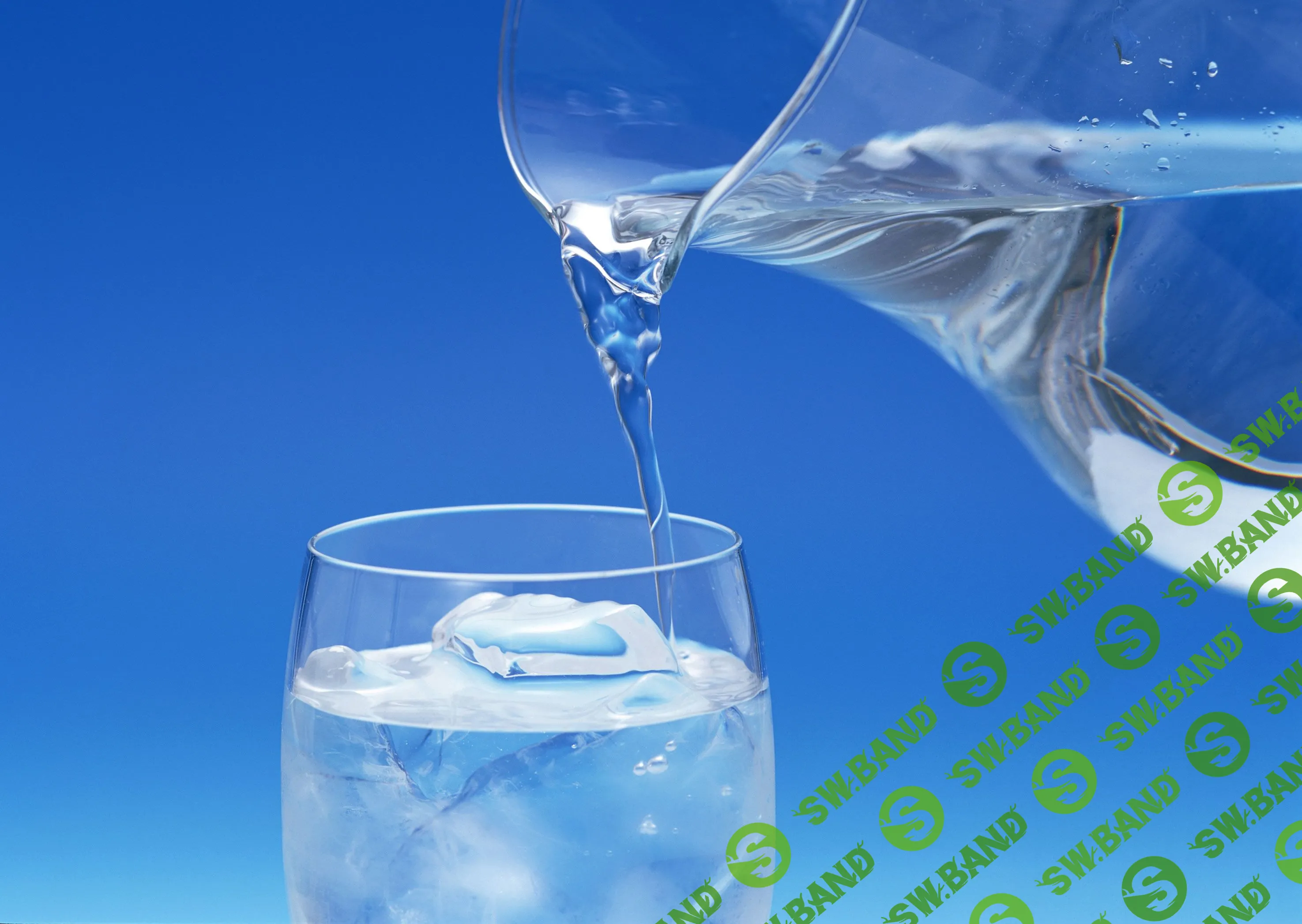 8 правил питания в жару, которые мы нарушаем чуть ли не каждый день