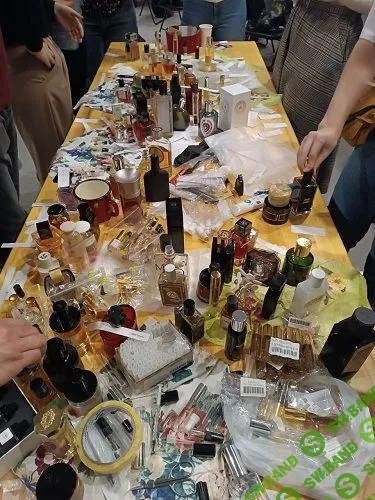 [Анастасия Привалова] Как выбирать ароматы - начать в них в принципе разбираться (2024)