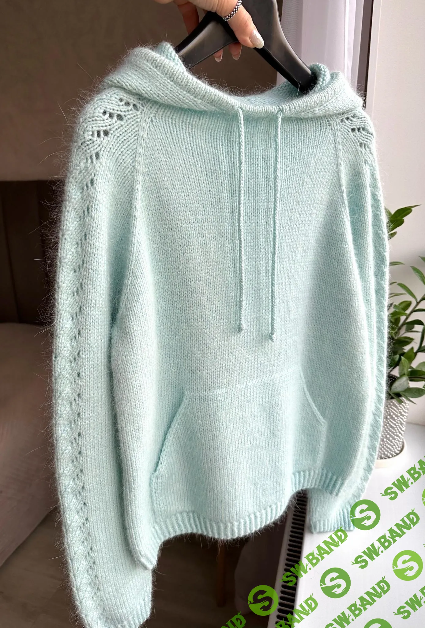 [avgustina_knit] Женский худи «City» (2024)