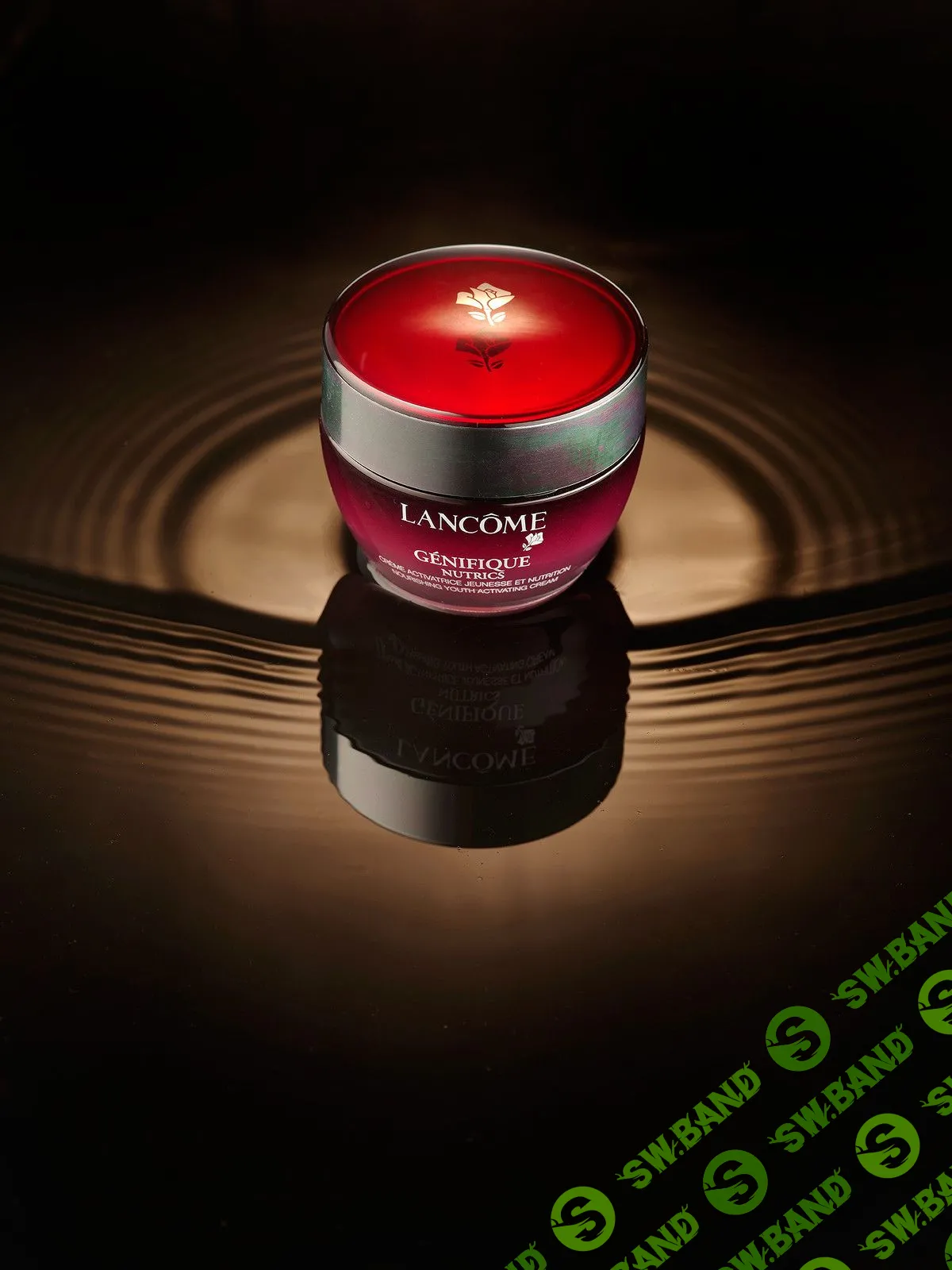 [Игорь Сахаров] Баночка с кремом на сложном фоне (2020)