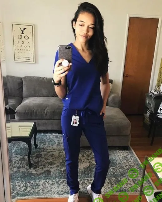 Кейс Figs: сделать медицинскую одежду модной и заработать $20 млн за четыре года