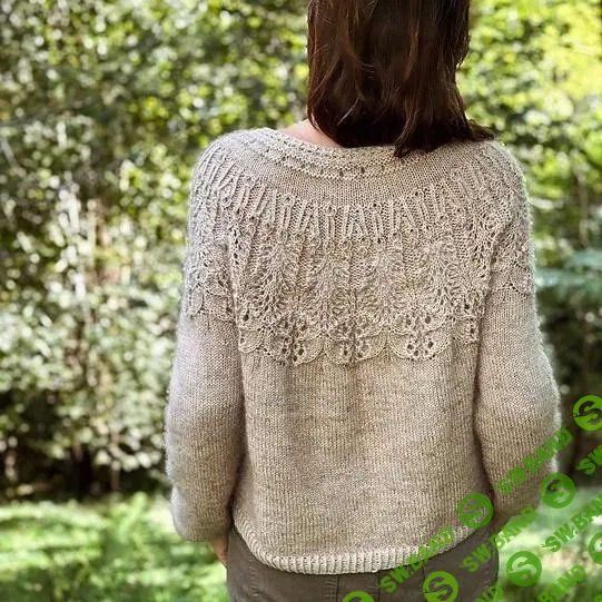[Knitting For Breakfast, Вяжи.ру] Вязаный пуловер с круглой ажурной кокеткой Ipazia (2025)