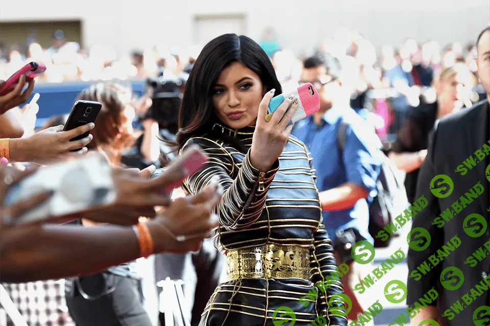 Косметос на $1 млрд: 20-летняя Кайли Джeннер разбогатела быстрее Цукерберга