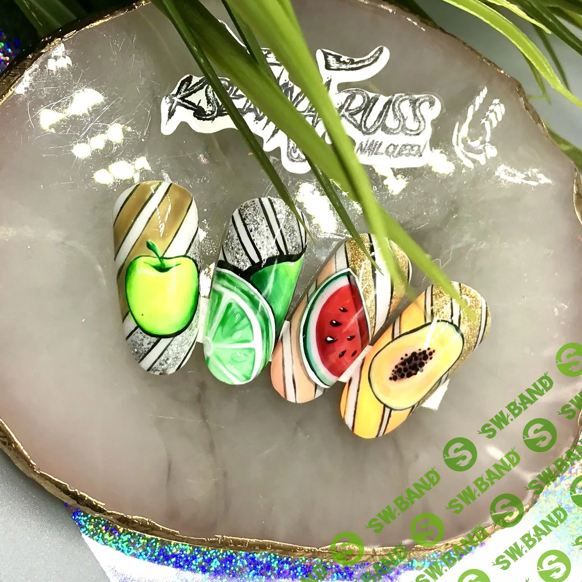 [Kseniya Russ] Фрукты (2020)