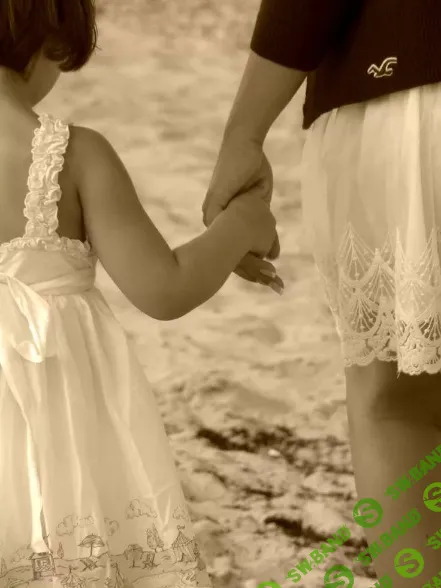 Мамины ожидания. Как они до сих пор влияют на нашу жизнь и как из этого выйти [Институт Открытого поля] [Наталия Кверквеладзе]