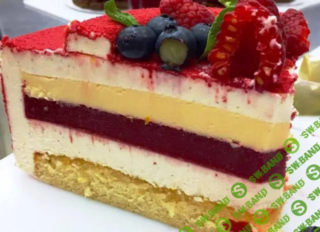 [Надежда Голубцова] Муссовый торт «Ягодный пломбир» (2019)