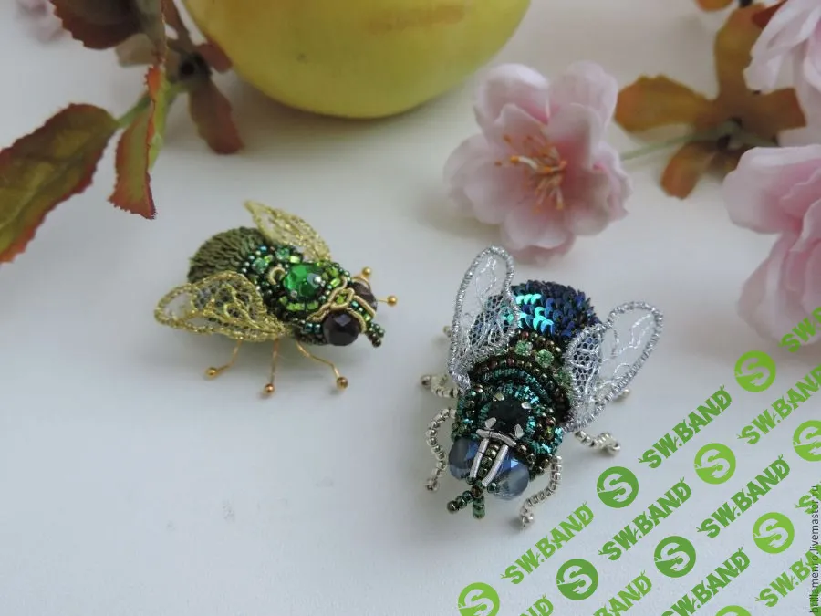 [Наталья Ничипоренко] Объемная брошь «Муха ЦЦ»