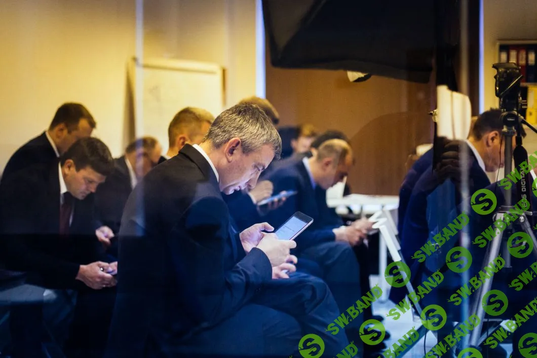 Обратно за рубеж