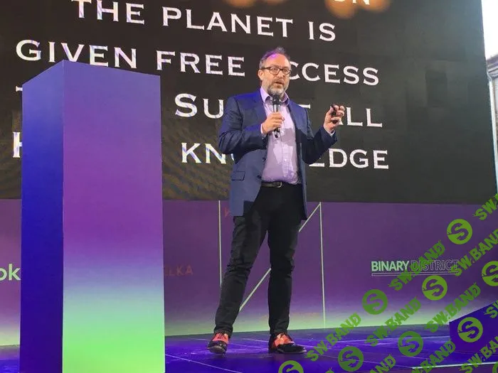 Основатель Википедии рассказал о бизнес-провалах и дурацкой идее, которая привела его к успеху