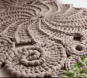 [perevyazov.net] Фантазийный ковер (2018)