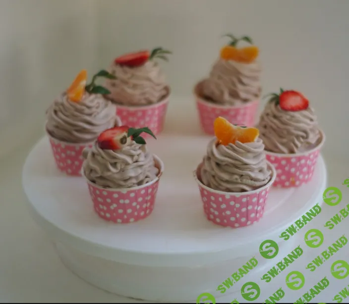 [Первая Вега Онлайн Школа] Морковные капкейки с арахисом, соленой карамелью и кремом пломбир (2024)