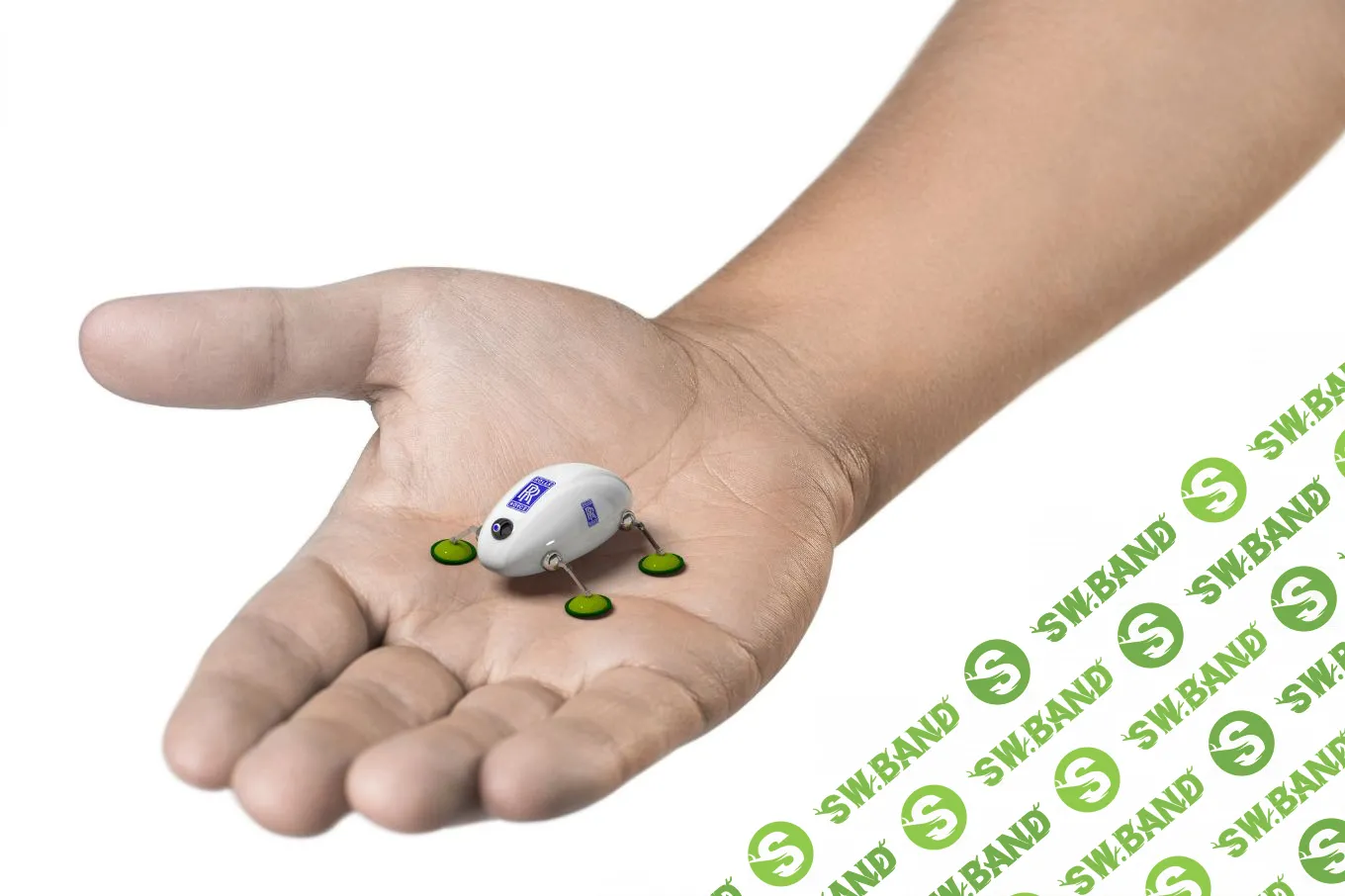 Rolls-Royce показал роботов-тараканов для проверки двигателей