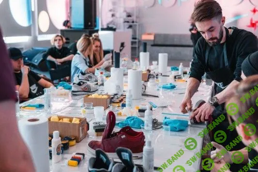 Российский химик зарабатывает 30 млн рублей в год на средствах для ухода за кроссовками