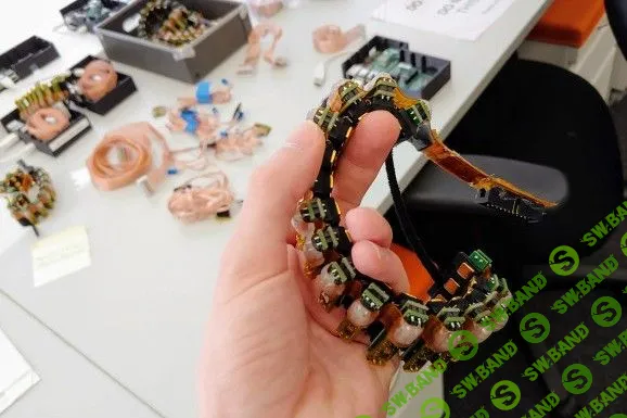 Стартап Ctrl-labs показал браслет для управления компьютером силой мысли