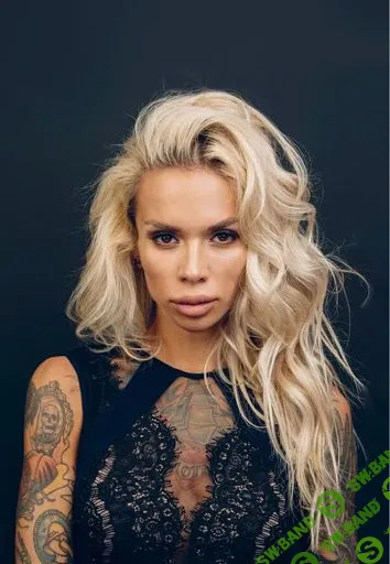 [Виктория Рахматулина] Фут-фетиш (2020)