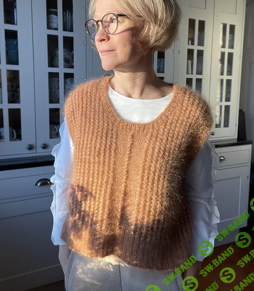 [Вязание] Стильная укороченная безрукавка с японским плечом Dynamite, вязаная спицами сверху [Вяжи.ру] [Camille Romano] [The Art of Sea]