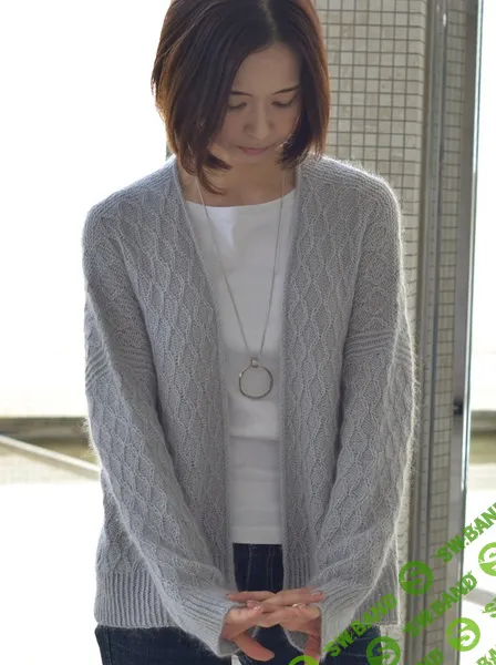 [Вязание] Свободный женский кардиган с ромбами спицами сверху без швов Rhombi [Вяжи.ру]