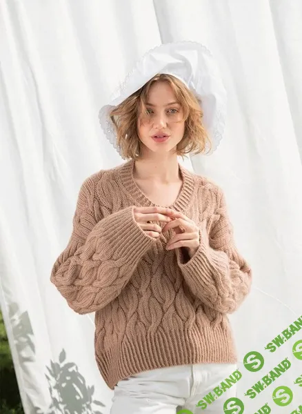 [Вязание] Женский пуловер с косами глубоким вырезом и японским плечом Haley [Вяжи.ру] [Sandnesgarn]