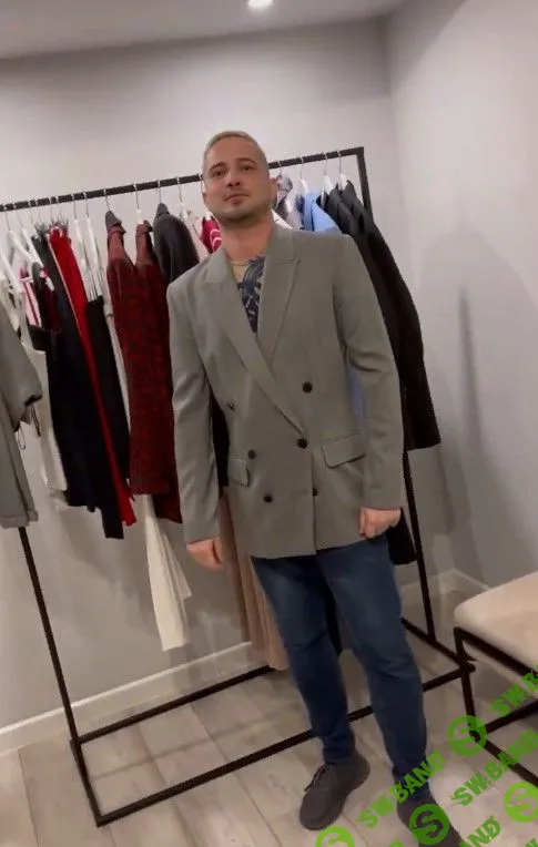 [Женя Арон] Пиджак для супергероя (2022)